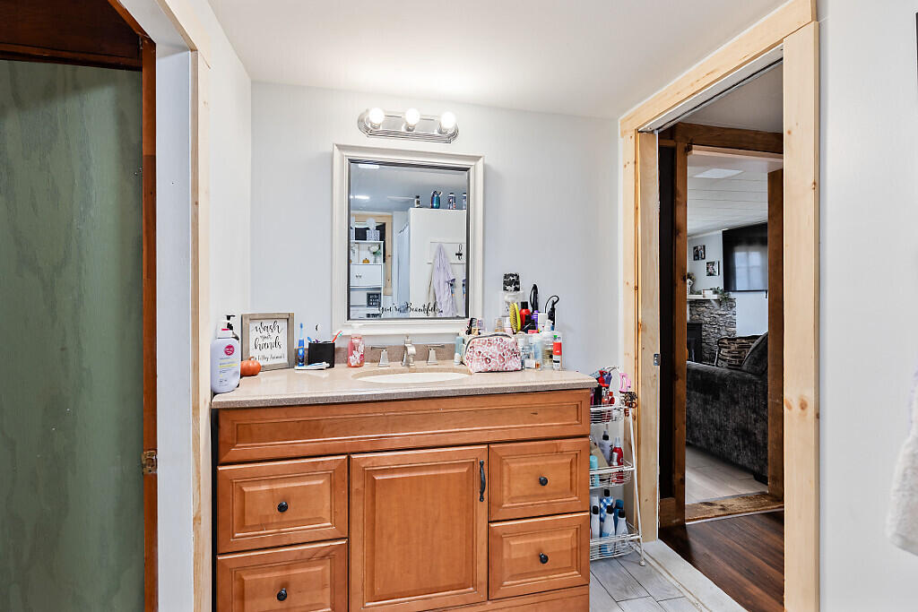 19 Summer Street Madison, ME 04950 - Photo 23 of 30 16_BP5A0037_DxO_mls