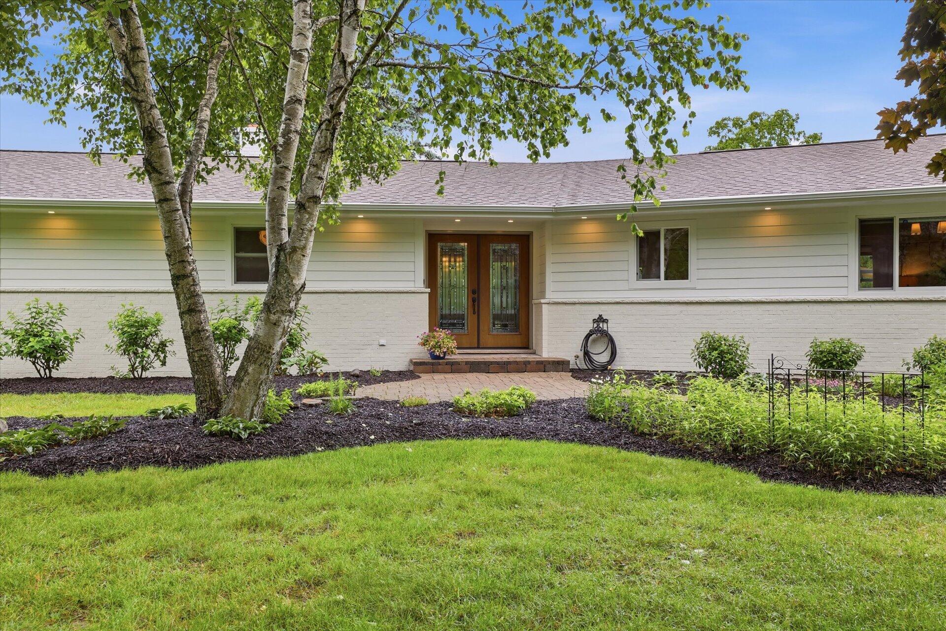 W7288 South Town Line Road Delavan, WI 53115 - Photo 50 of 57 Lighting
