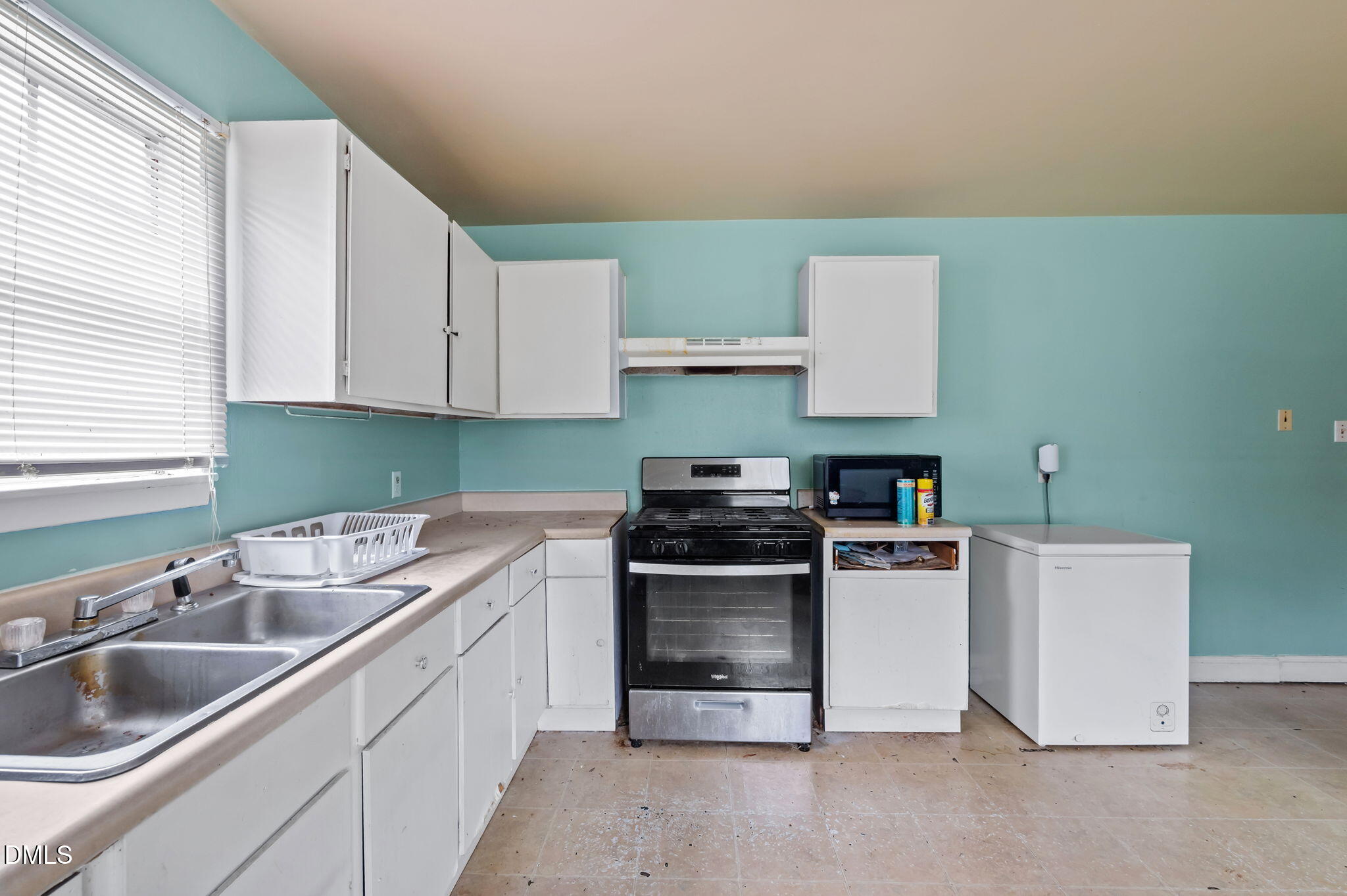 202 Lynn Road Durham, NC 27703 - Photo 15 of 27 Kitchen