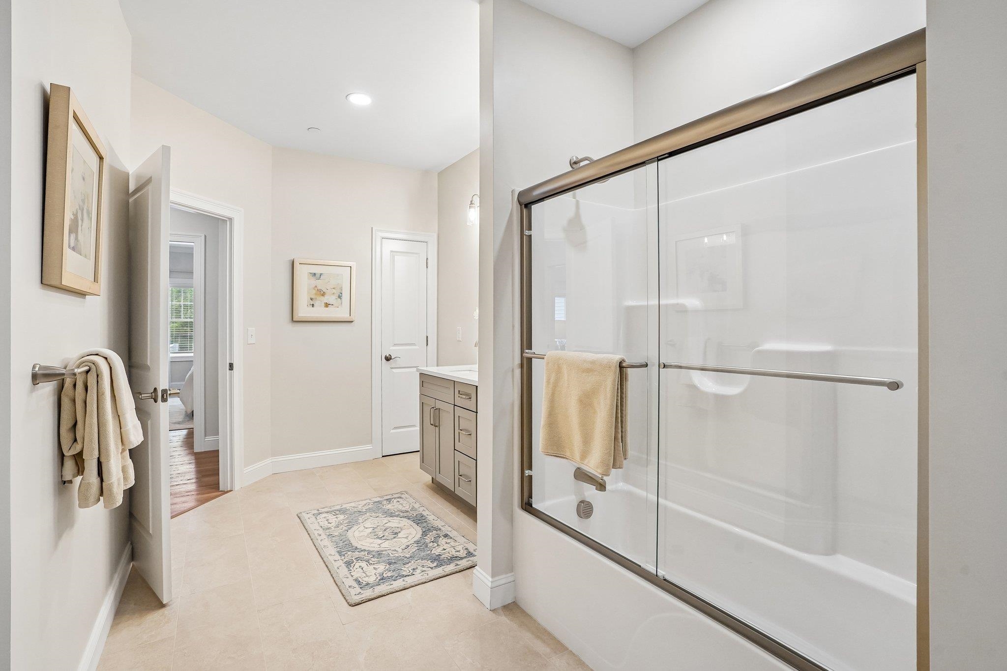 74 Rockingham Road, Unit 308 Derry, NH 03038 - Photo 16 of 25 Gallery Image 16