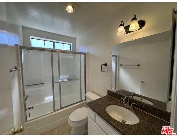 $3,200 | 10960 Bluffside Drive, Unit 206, Studio City, CA 91604