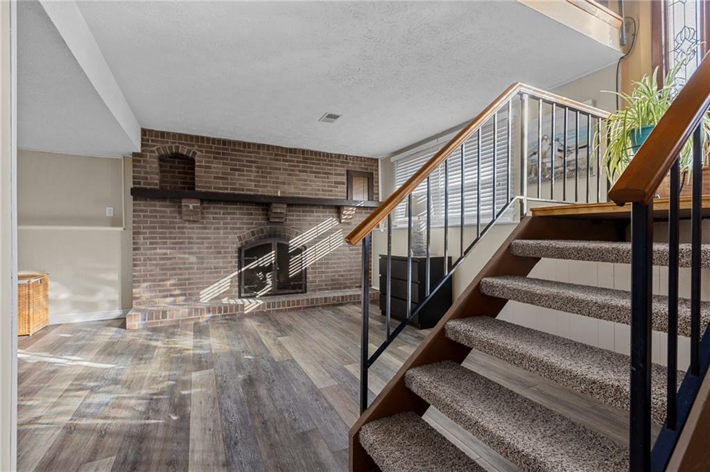 110 Tory Road Coraopolis, PA 15108 - Photo 11 of 19 a view of entryway