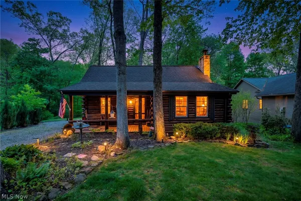 $289,900 | 410 Apple Hill North, Howard, OH 43028