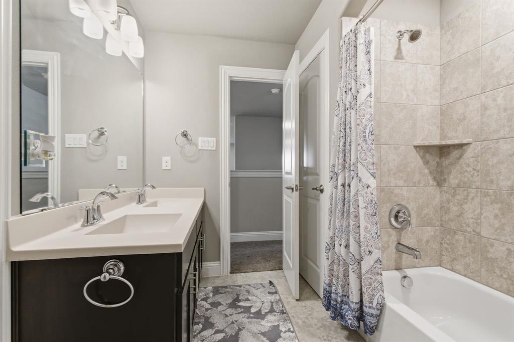7452 Reverchon Drive Irving, TX 75063 - Photo 33 of 40