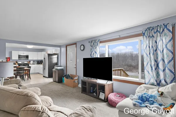 $329,900 | 4847 84th Street Southeast, Caledonia, MI 49316