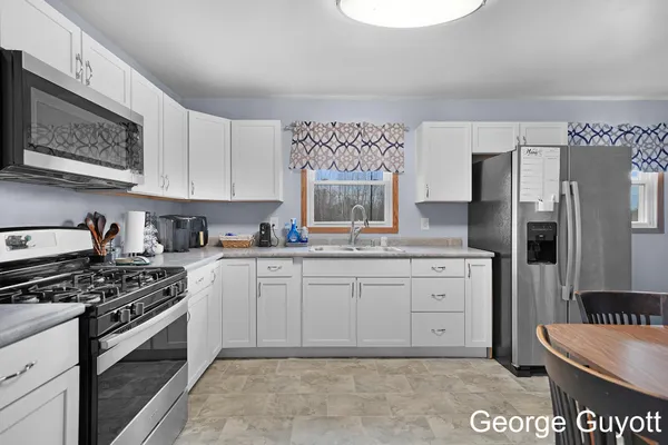 $329,900 | 4847 84th Street Southeast, Caledonia, MI 49316