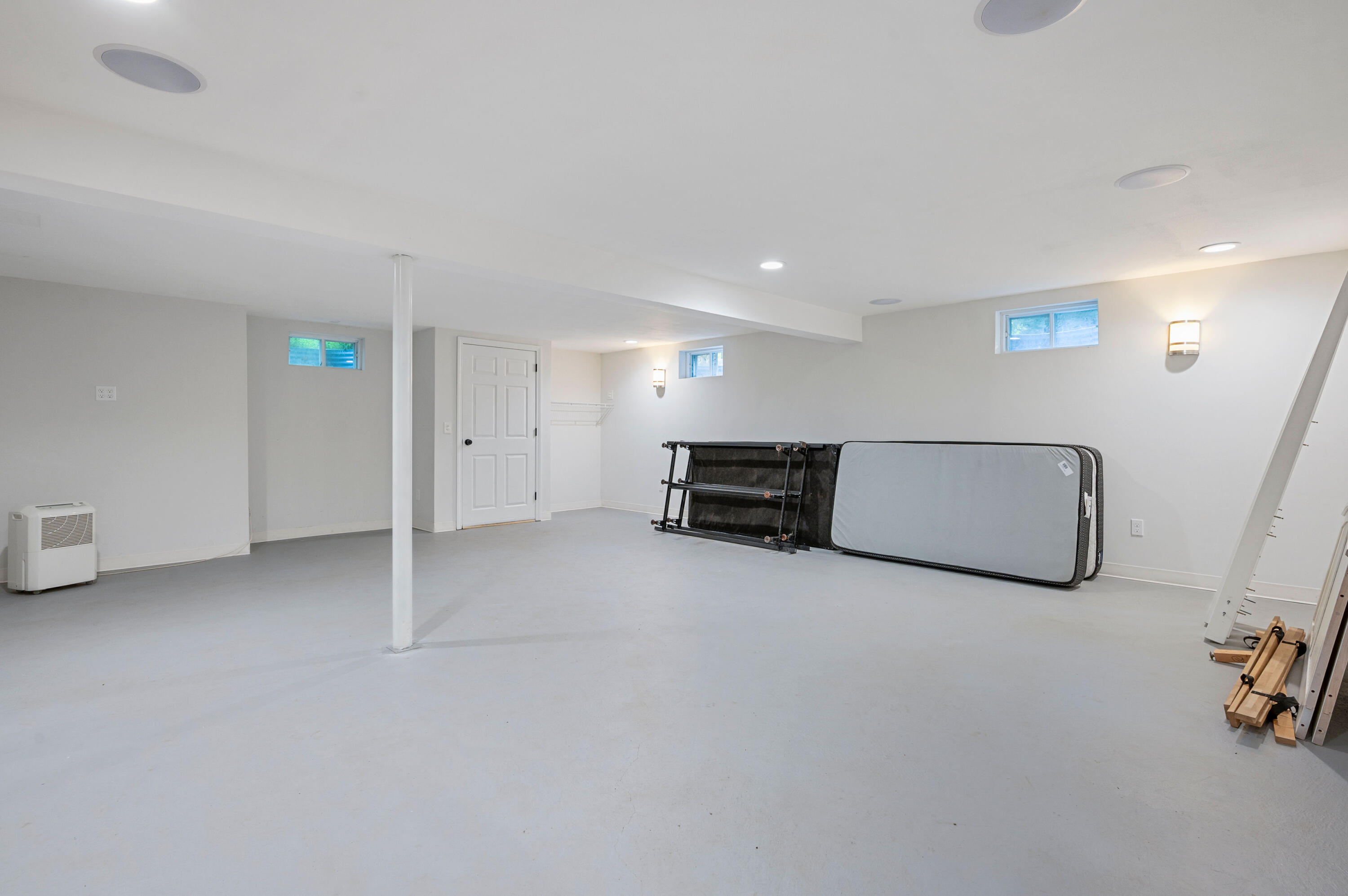11 Quanset Road Orleans, MA 02653 - Photo 30 of 36 a view of a livingroom with furniture