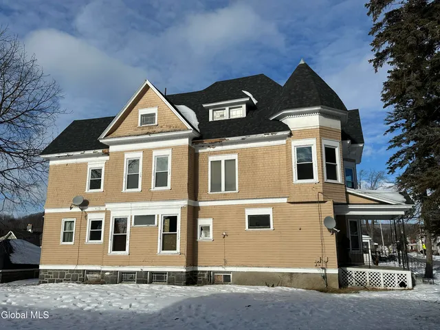 $130,000 | 167 Bleecker Street, Gloversville, NY 12078