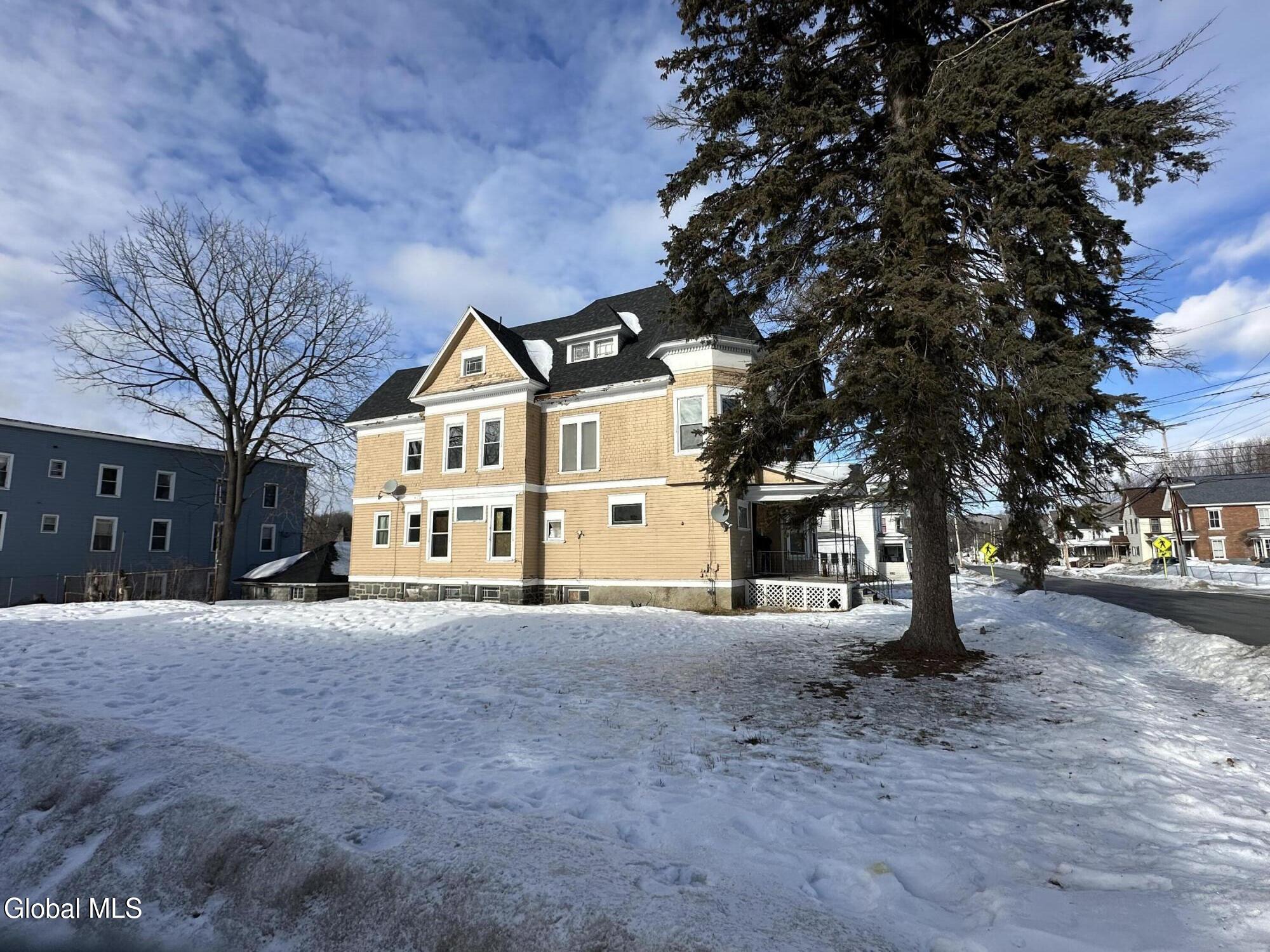 167 Bleecker Street Gloversville, NY 12078 - Photo 11 of 13 IMG_2560