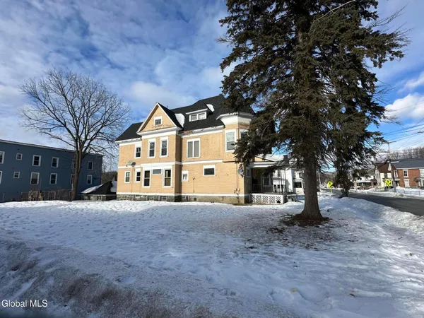 $130,000 | 167 Bleecker Street, Gloversville, NY 12078