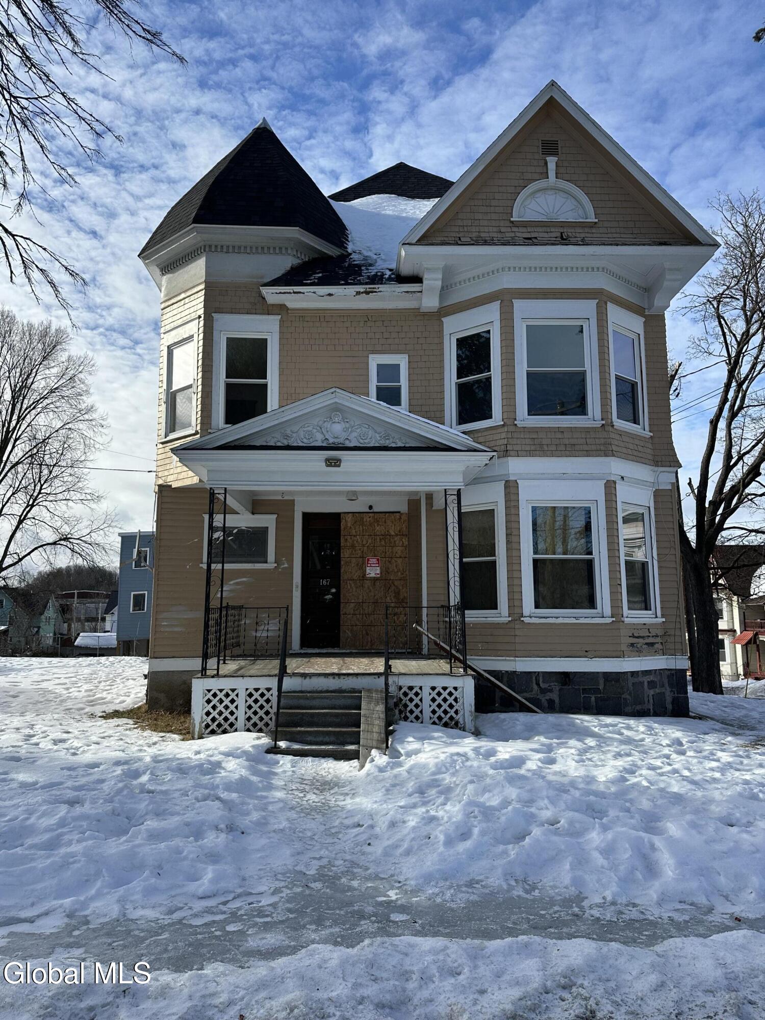 167 Bleecker Street Gloversville, NY 12078 - Photo 2 of 13 IMG_2563