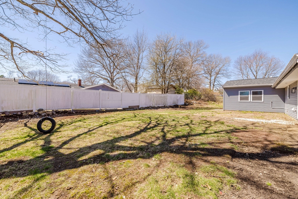 149 Errol Road Brockton, MA 02302 - Photo 12 of 41