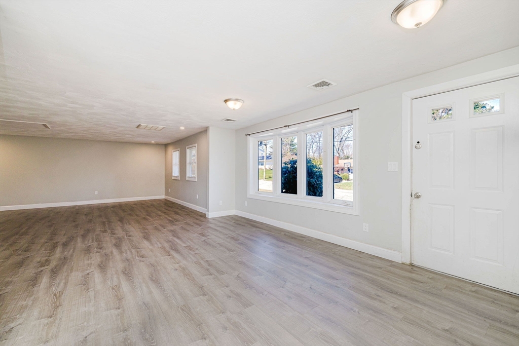 149 Errol Road Brockton, MA 02302 - Photo 15 of 41