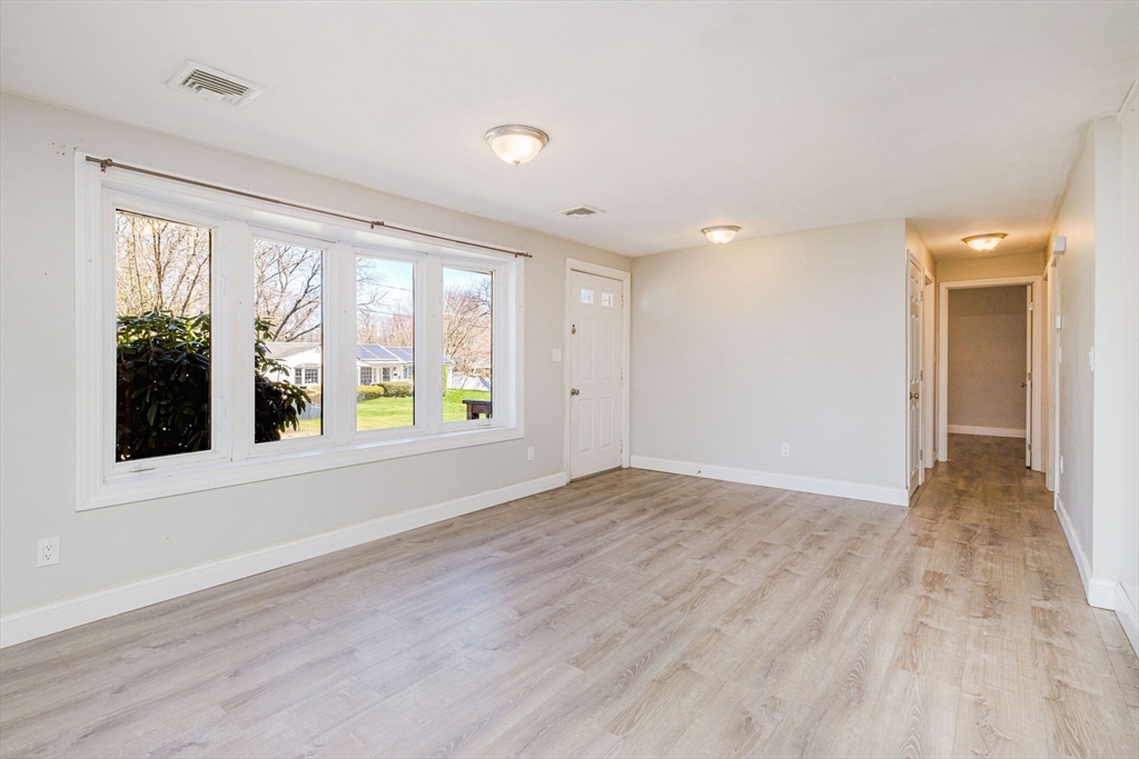 149 Errol Road Brockton, MA 02302 - Photo 16 of 41