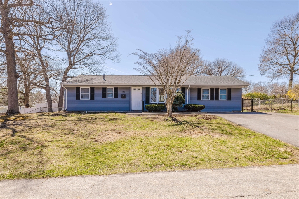 149 Errol Road Brockton, MA 02302 - Photo 2 of 41