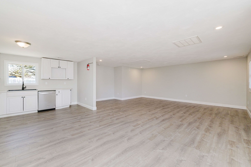 149 Errol Road Brockton, MA 02302 - Photo 22 of 41