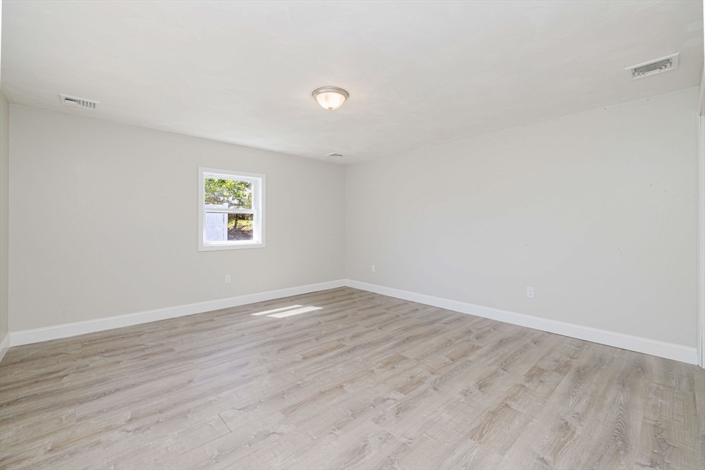 149 Errol Road Brockton, MA 02302 - Photo 24 of 41