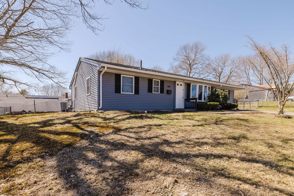 149 Errol Road Brockton, MA 02302 - Photo 6 of 41