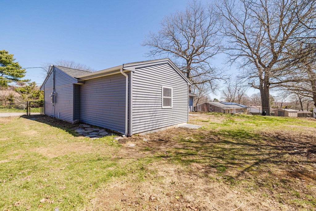 149 Errol Road Brockton, MA 02302 - Photo 9 of 41