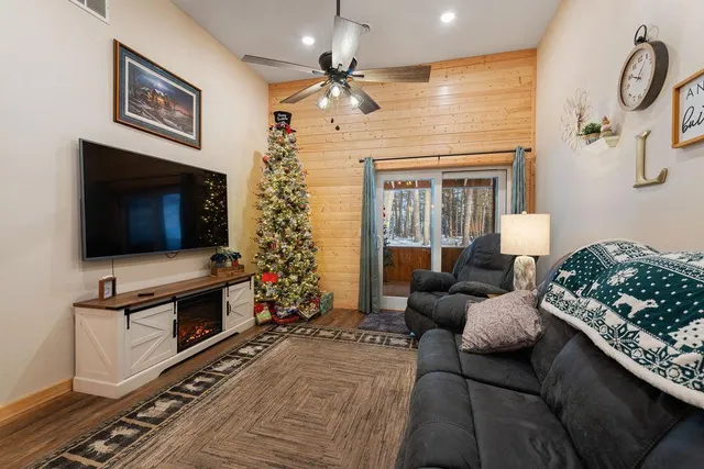 $319,900 | 3302 Telemark Trail, Cushing, MN 56443