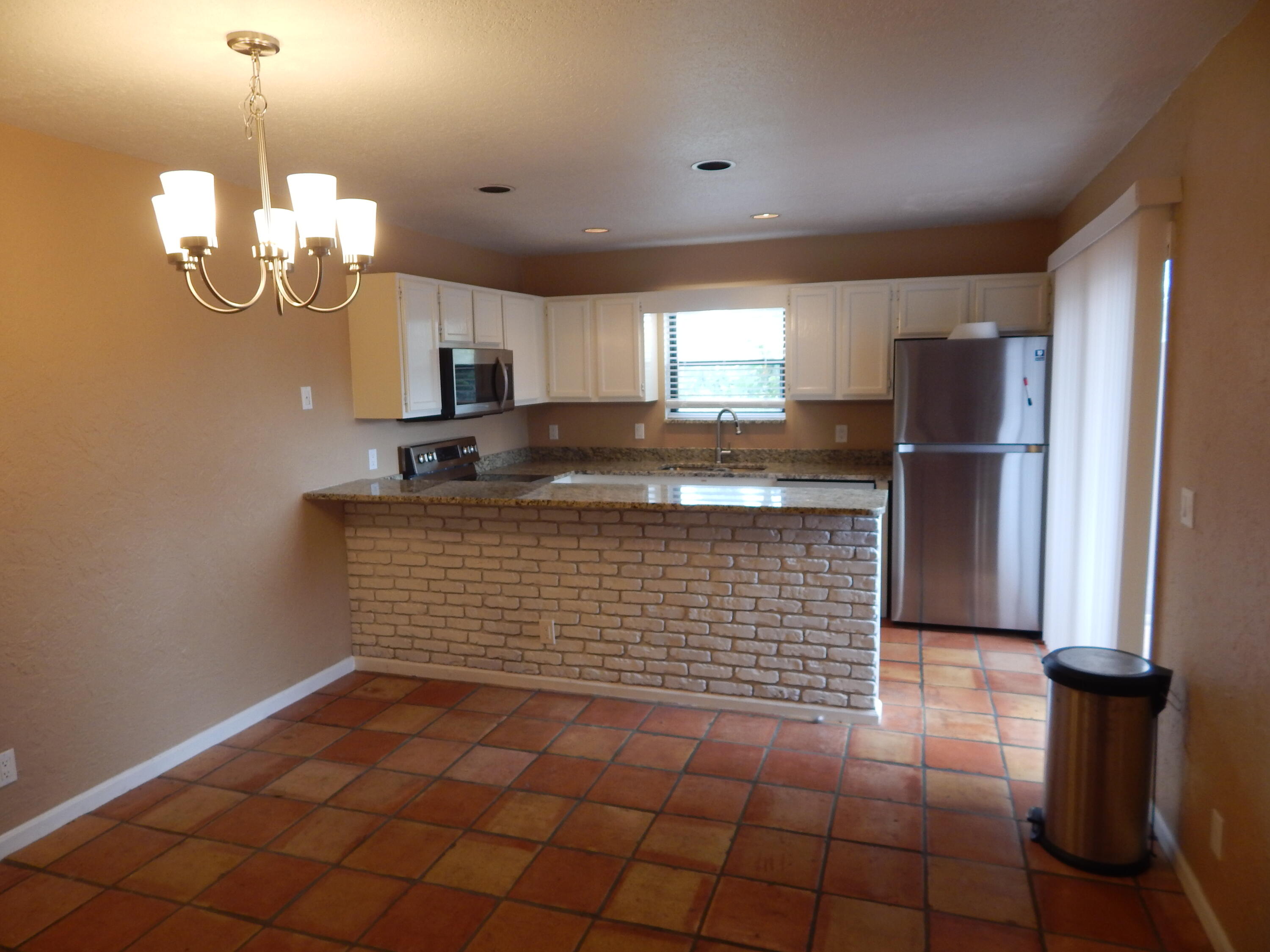 110 North Delaware Boulevard, Unit 13C Jupiter, FL 33458 - Photo 11 of 37 .