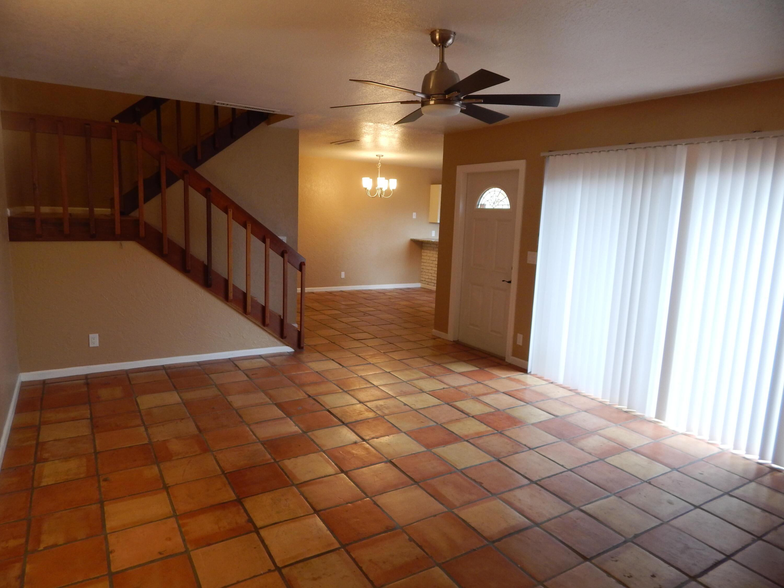 110 North Delaware Boulevard, Unit 13C Jupiter, FL 33458 - Photo 7 of 37 .