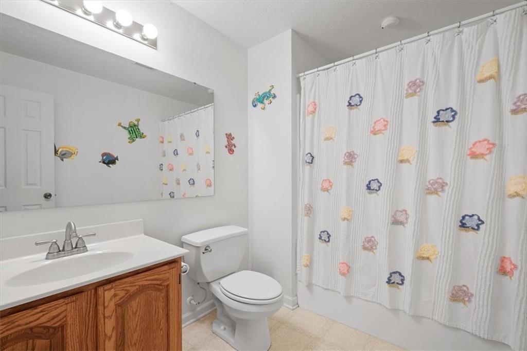 412 Blue Ridge Drive Coraopolis, PA 15108 - Photo 24 of 31 Upstairs Hallway Bathroom