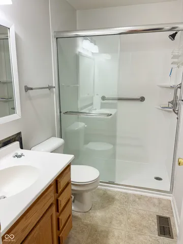 $240,025 | 1712 North Oakmont Avenue, Greensburg, IN 47240