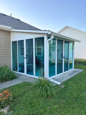 $240,025 | 1712 North Oakmont Avenue, Greensburg, IN 47240