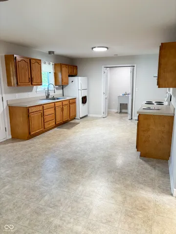 $240,025 | 1712 North Oakmont Avenue, Greensburg, IN 47240