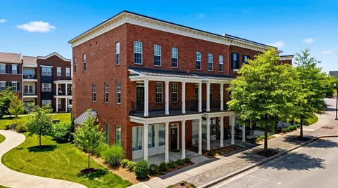 $699,999 | 2031 Tollgate Boulevard, Thompson's Station, TN 37179
