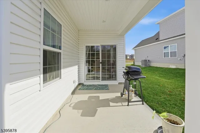 a view of a tennis court