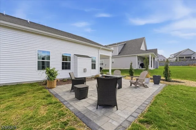 $585,000 | 5 Thomas Knoll Boulevard, Port Murray, NJ 07865