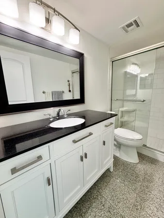 $2,300 | 555 East William Street, Unit 17A, Ann Arbor, MI 48104