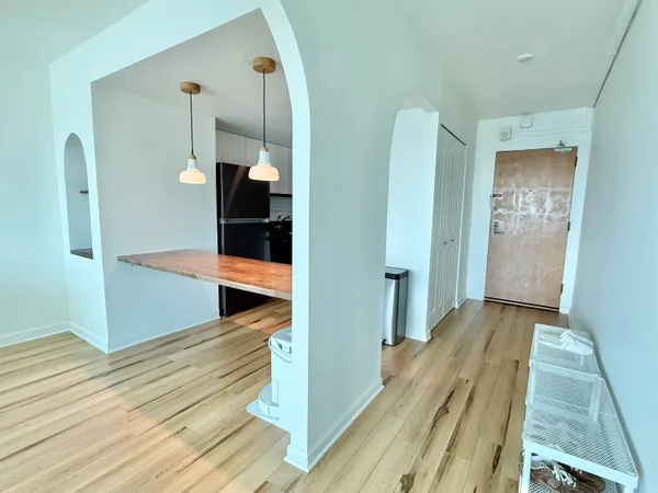 $2,300 | 555 East William Street, Unit 17A, Ann Arbor, MI 48104