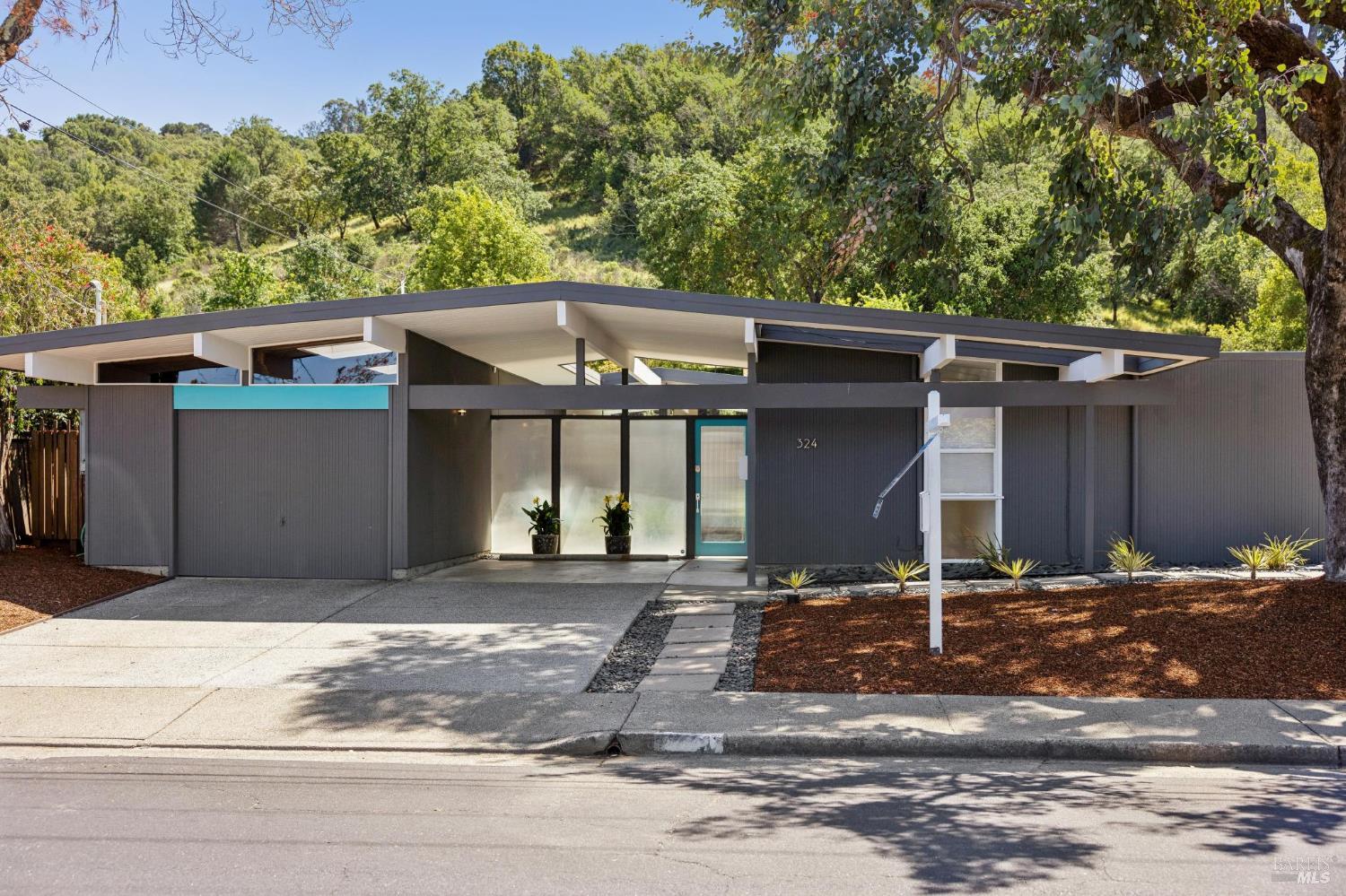 324 Devon Drive San Rafael, CA 94903 - Photo 12 of 54