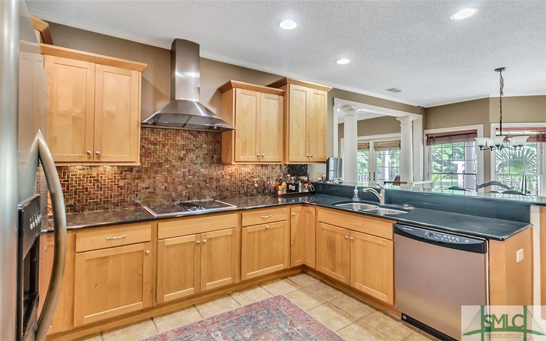 11 Shore Road Savannah, GA 31419 - Photo 14 of 50