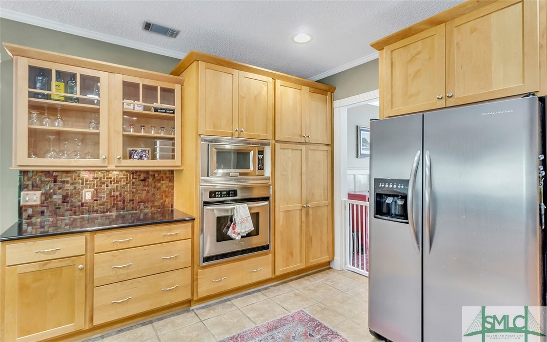 11 Shore Road Savannah, GA 31419 - Photo 17 of 50