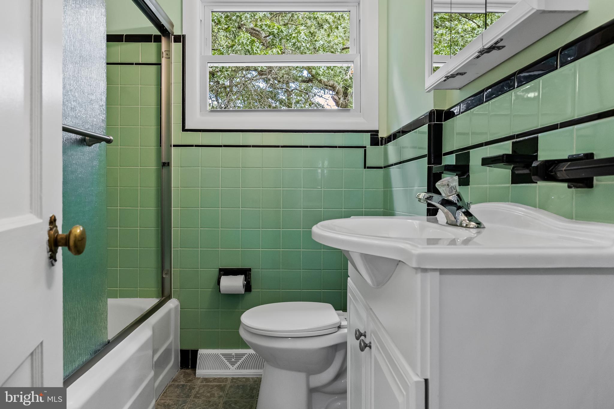 705 Devon Road Moorestown, NJ 08057 - Photo 23 of 29 Bathroom