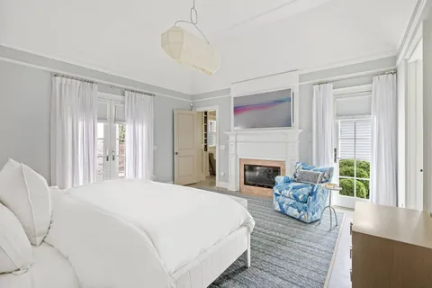 $3,750,000 | 61 Dayton Lane, East Hampton, NY 11937