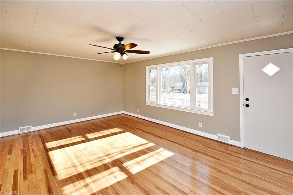 430 Everidge Road Winston-Salem, NC 27103 - Photo 4 of 26 Gallery Image 4