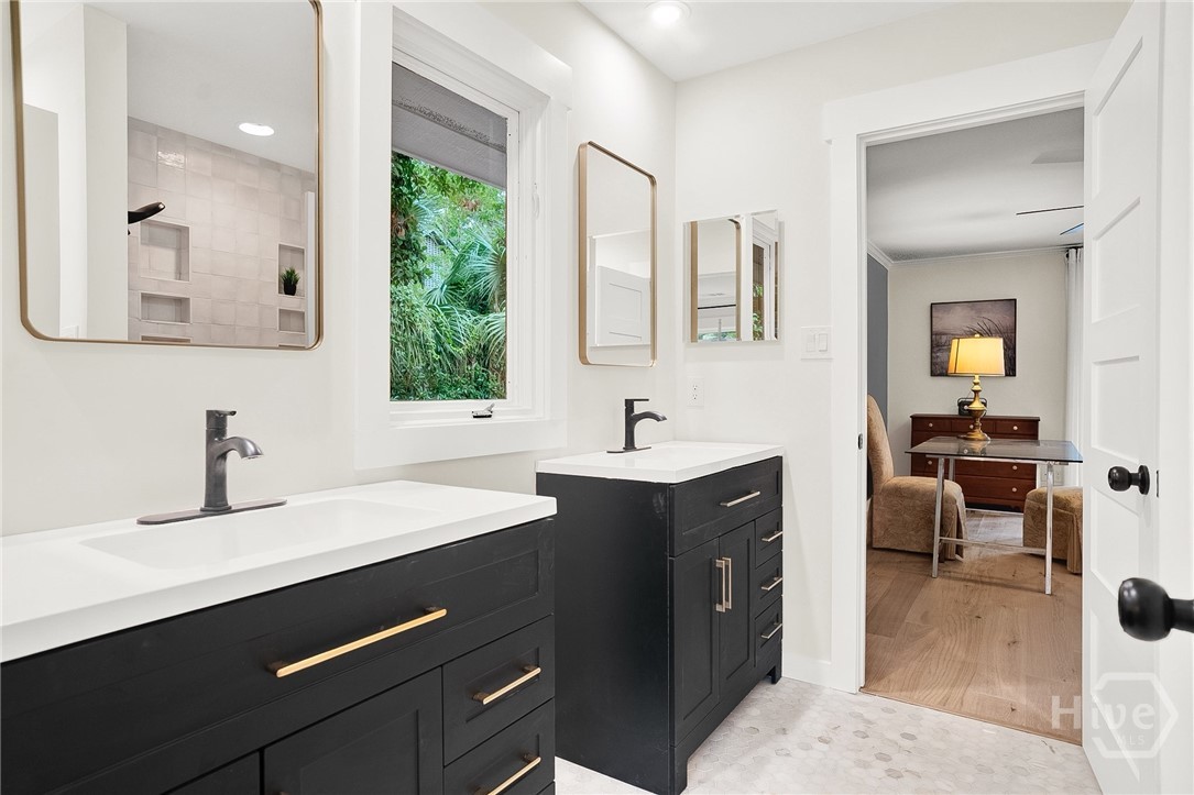 138 Mercer Road Savannah, GA 31411 - Photo 16 of 26 Double Sinks. Full Bathroom 2