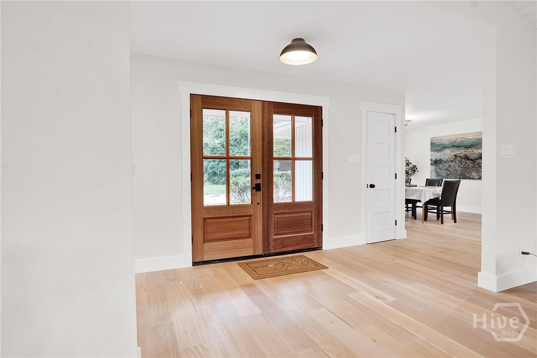 138 Mercer Road Savannah, GA 31411 - Photo 2 of 26