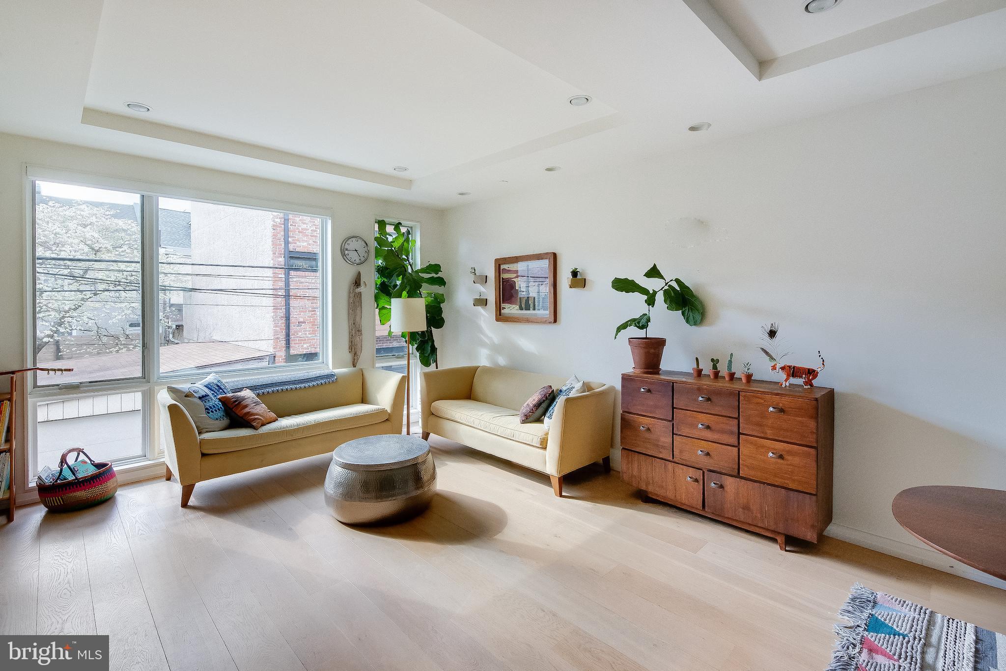 949 North Leithgow Street Philadelphia, PA 19123 - Photo 11 of 44