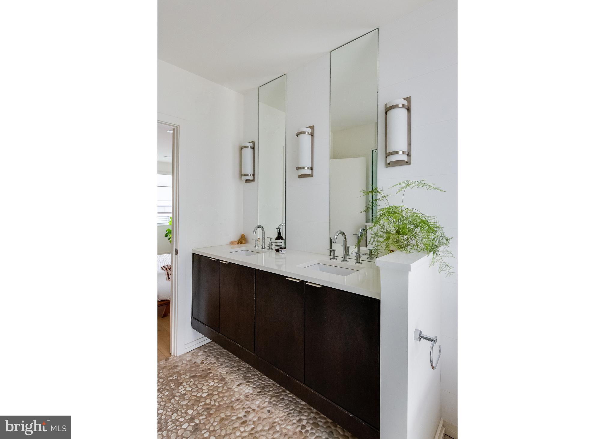 949 North Leithgow Street Philadelphia, PA 19123 - Photo 32 of 44