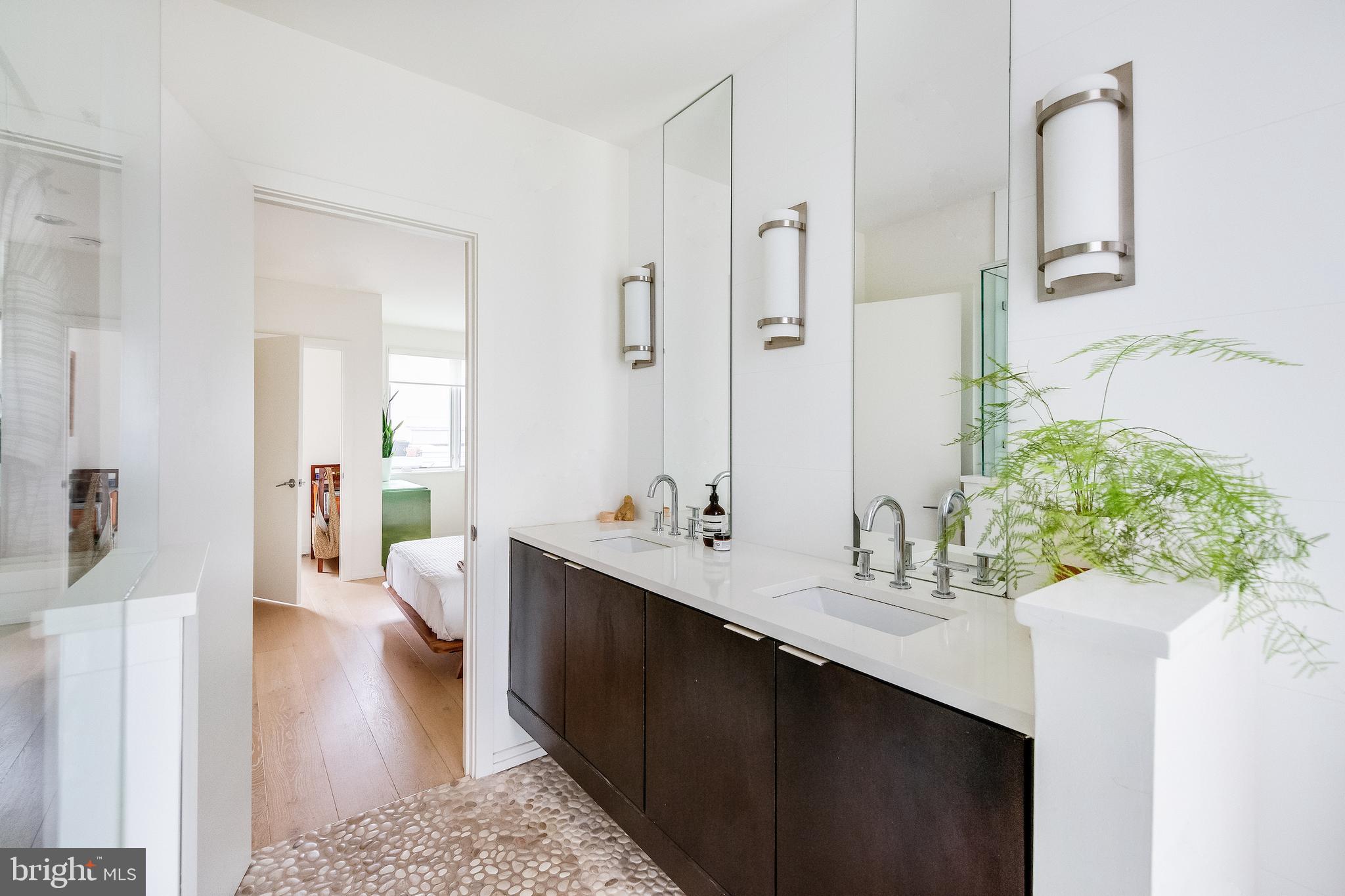 949 North Leithgow Street Philadelphia, PA 19123 - Photo 33 of 44