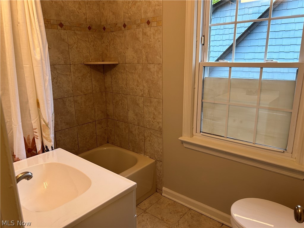 1689 Oakmount Road South Euclid, OH 44121 - Photo 14 of 18