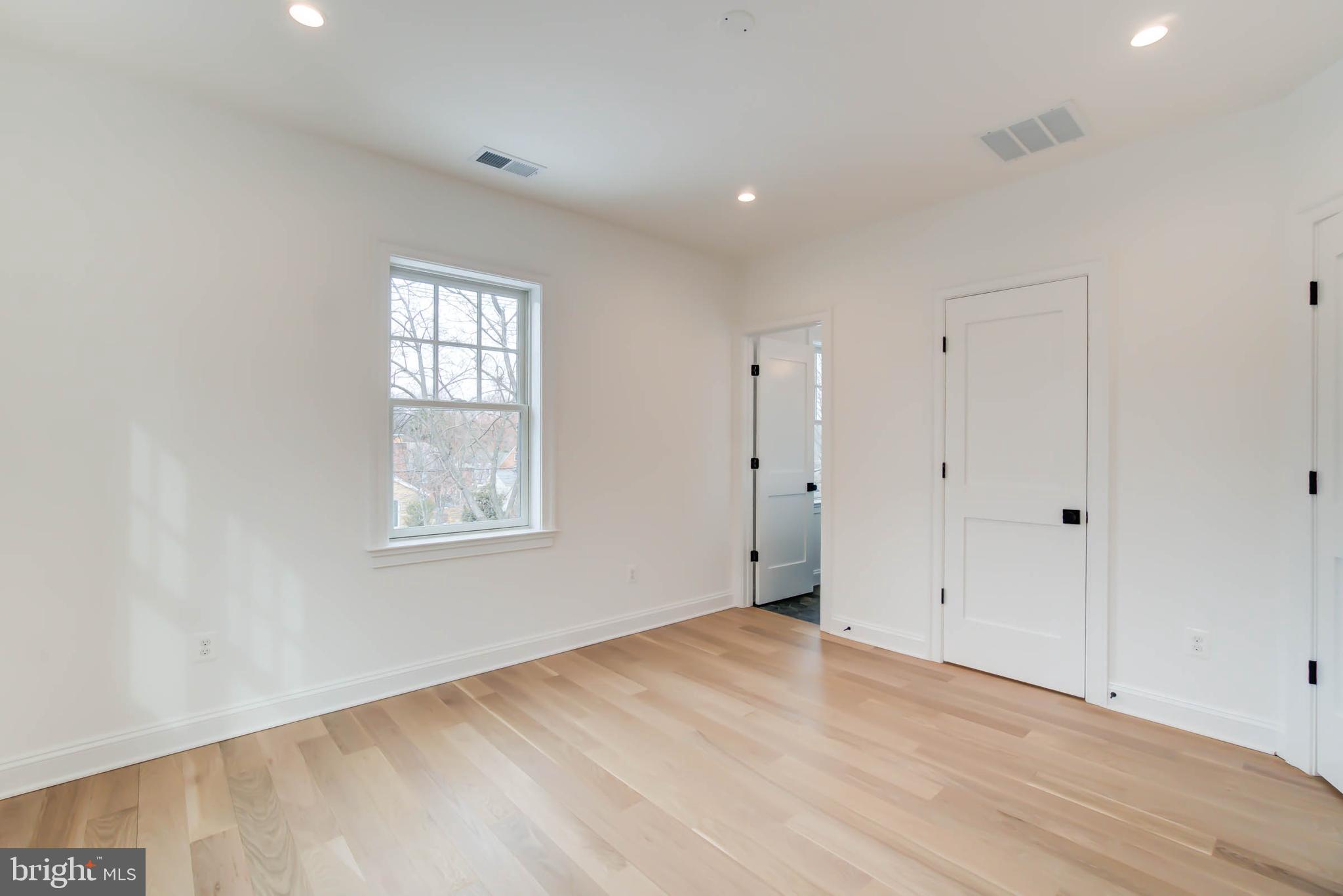 5127 33rd Street Northwest Washington, DC 20008 - Photo 49 of 81