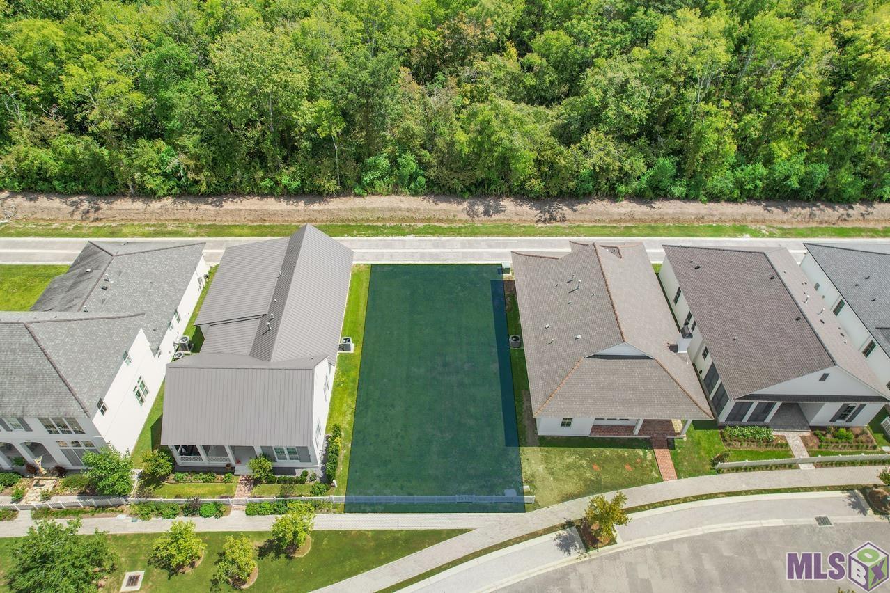 3240 Pointe-Marie Drive Baton Rouge, LA 70820 - Photo 2 of 16
