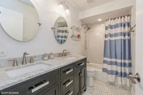 $565,000 | 1045 West Altgeld Street, Unit A, Chicago, IL 60614